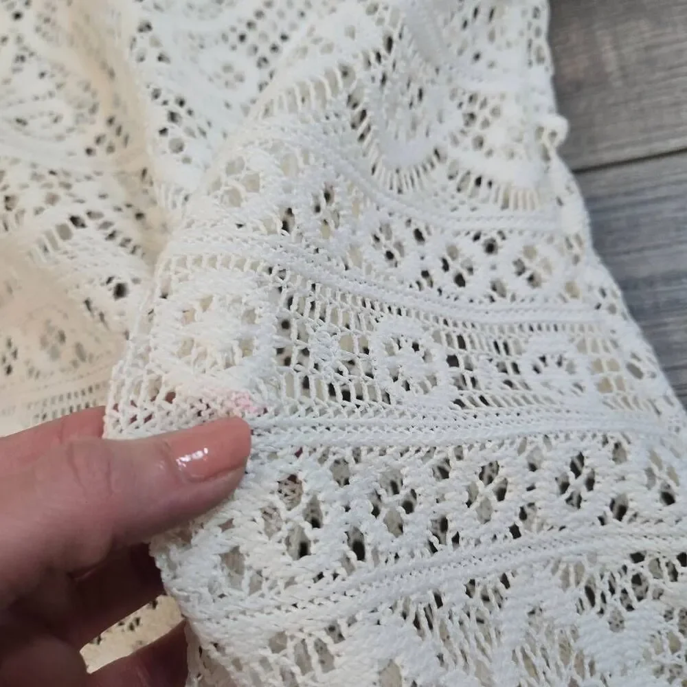 J Valdi white beach coverup lacy lightweight flattering size medium